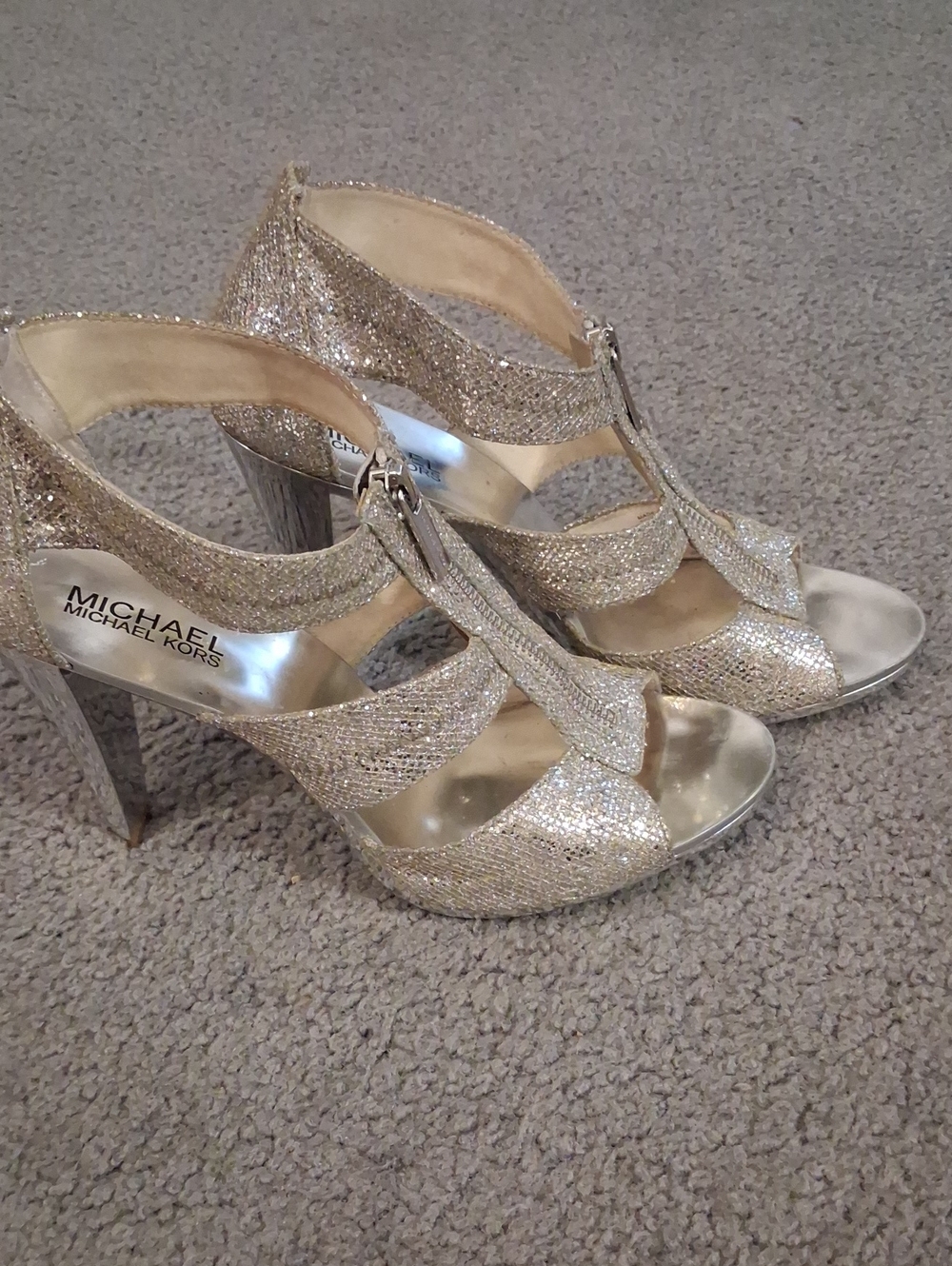 Michael Kors Champagne Berkley Glitter T-Strap High Heel Glitter Sandals. 9.5